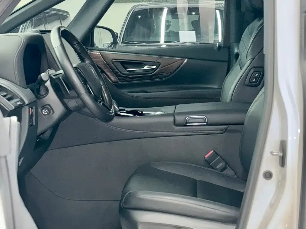 Toyota Vellfire — фото 3