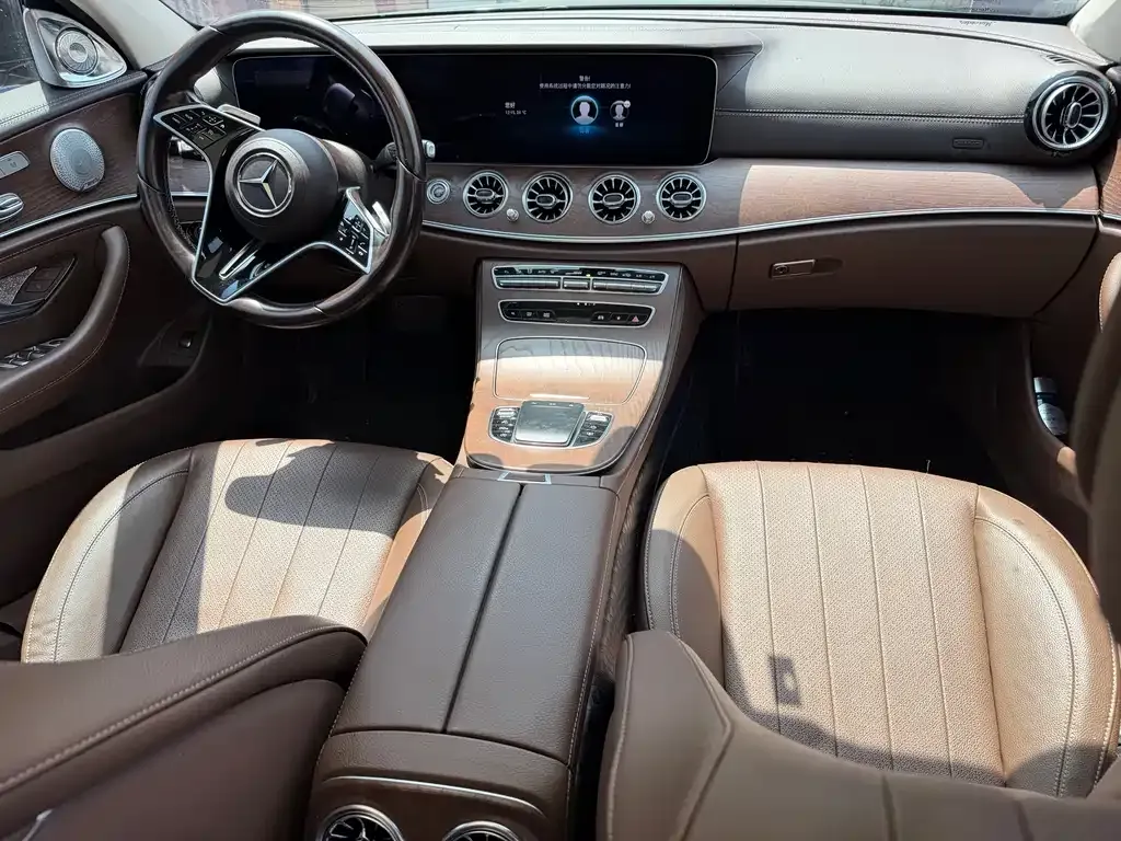 Mercedes-Benz E-Class — фото 10