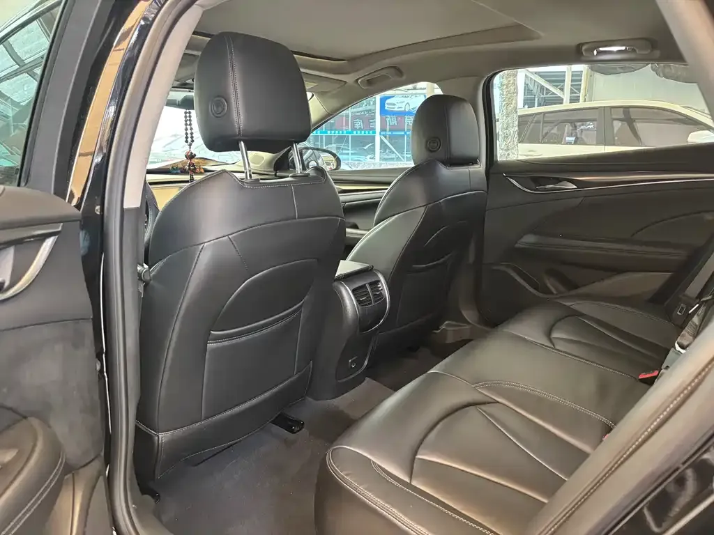 Buick LaCrosse 2021 из CN, фото 2