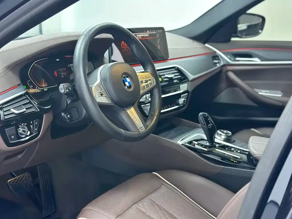 BMW 5 Series — фото 4