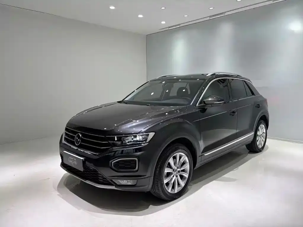 Volkswagen T-Roc — фото 1