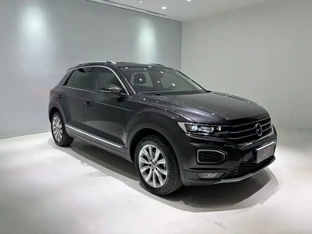 Volkswagen T-Roc — фото 10