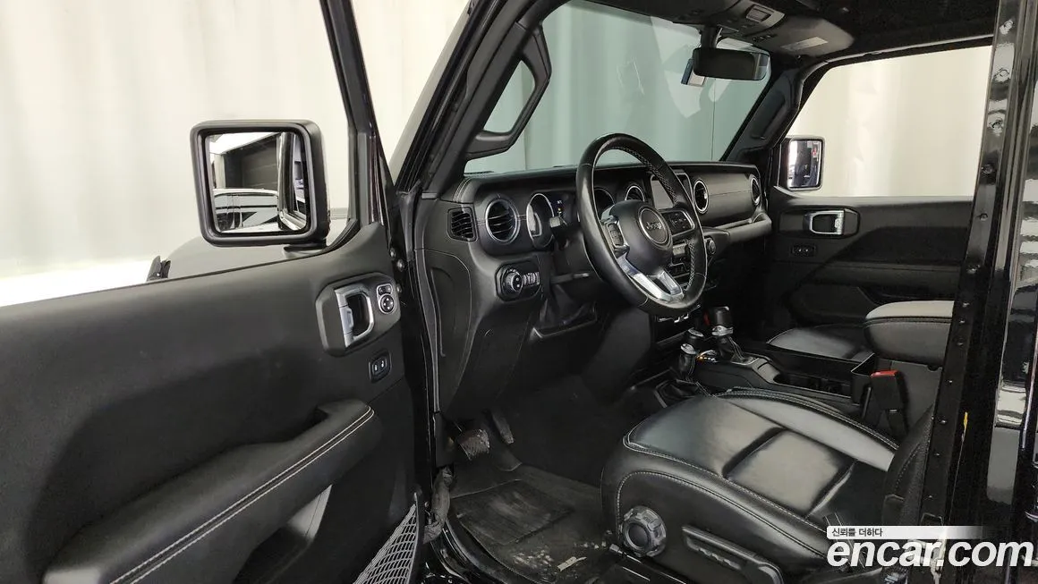 Jeep Wrangler 2021 из KR, фото 8