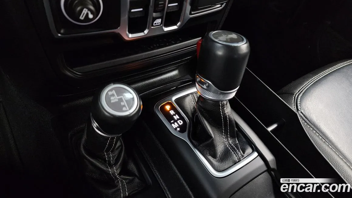 Jeep Wrangler 2021 из KR, фото 3