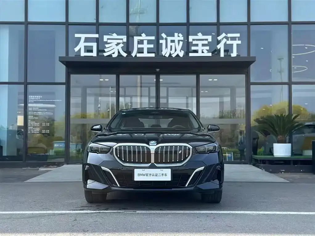 BMW i5 — фото 10