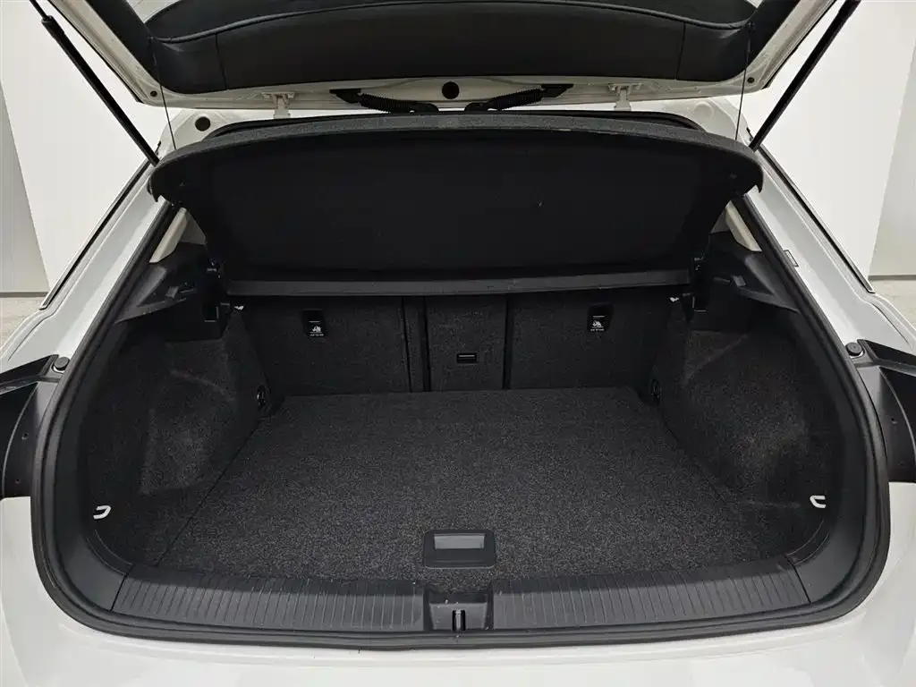 Volkswagen T-Roc 2022 из CN, фото 10