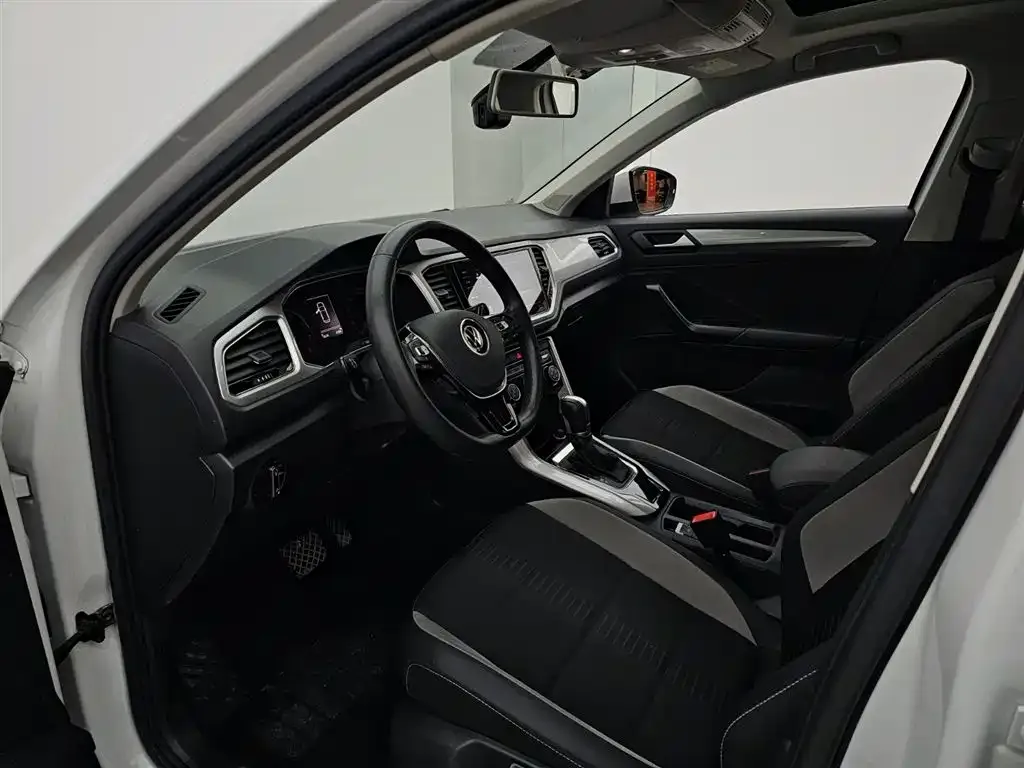 Volkswagen T-Roc 2022 из CN, фото 2