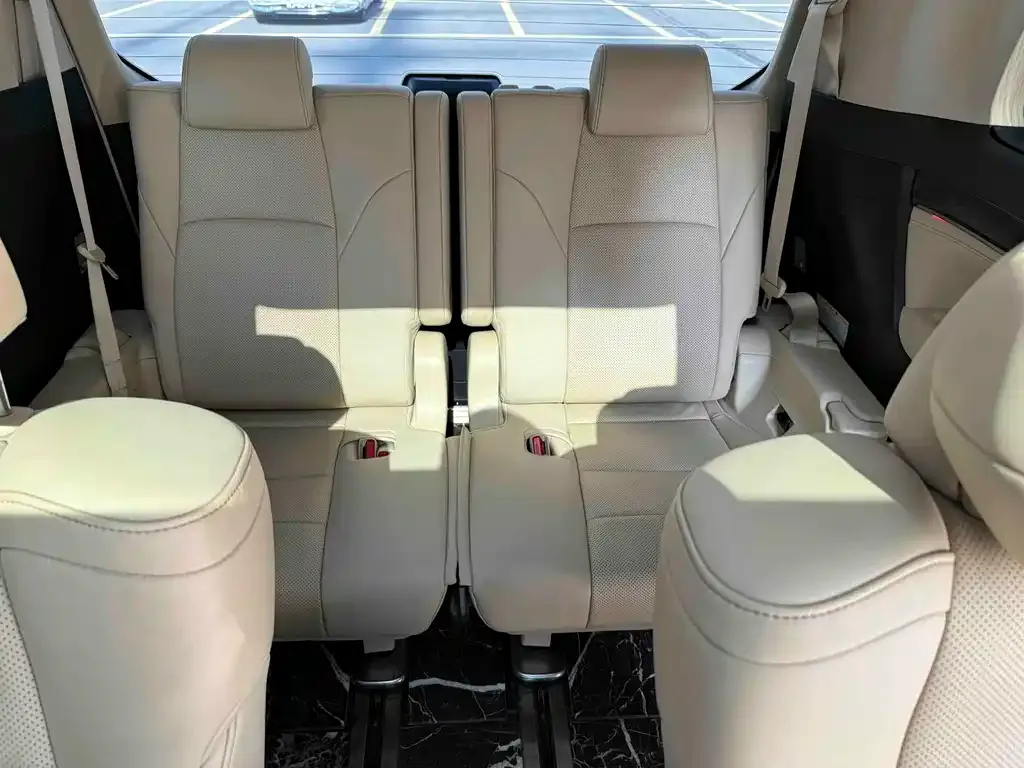 Toyota Alphard — фото 5