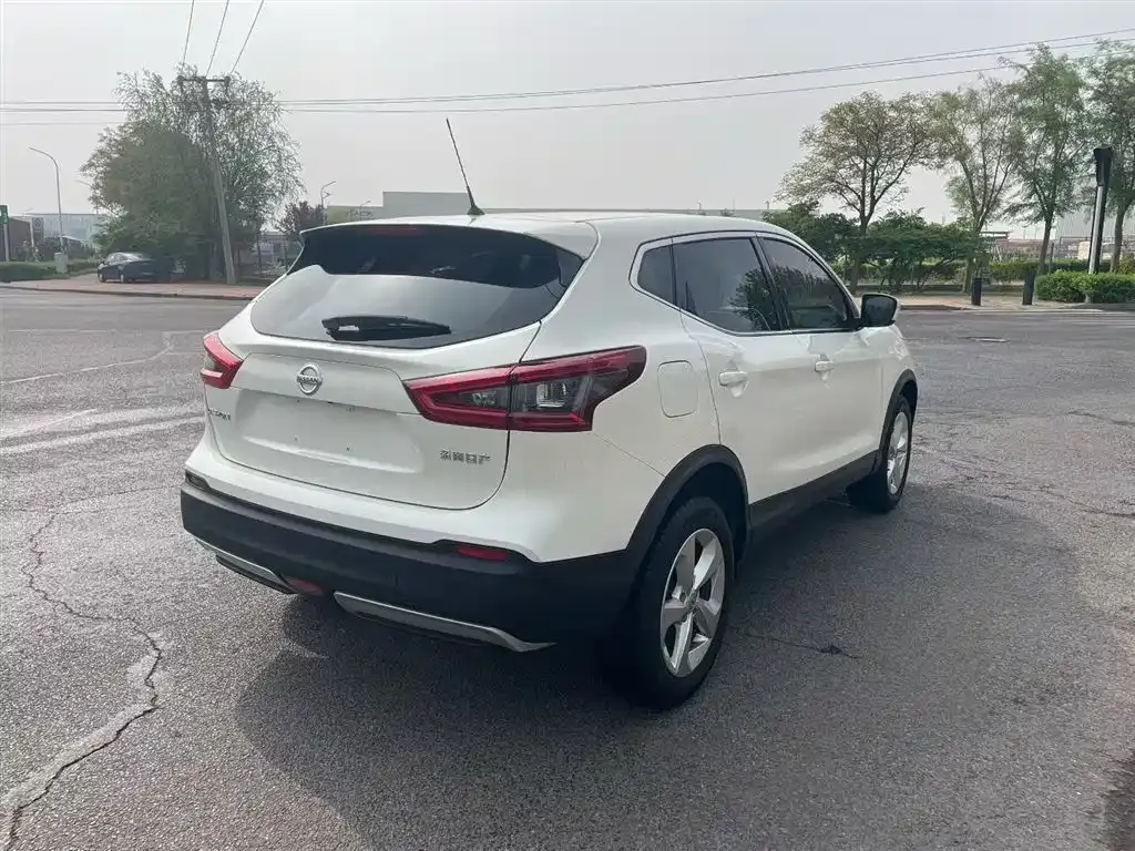 Nissan Qashqai — фото 5