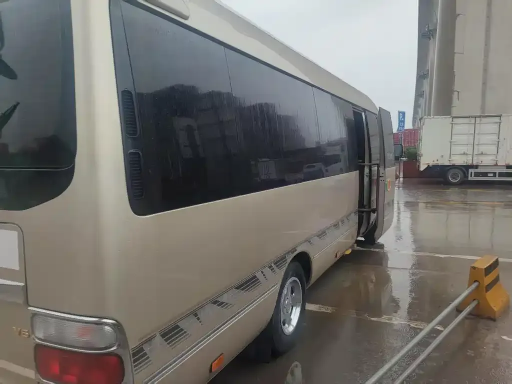 Toyota Coaster 2023 из CN, фото 5
