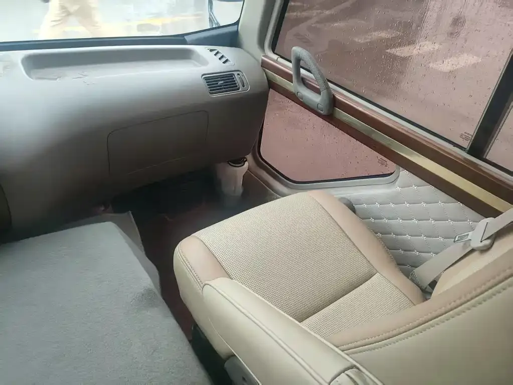 Toyota Coaster 2023 из CN, фото 9