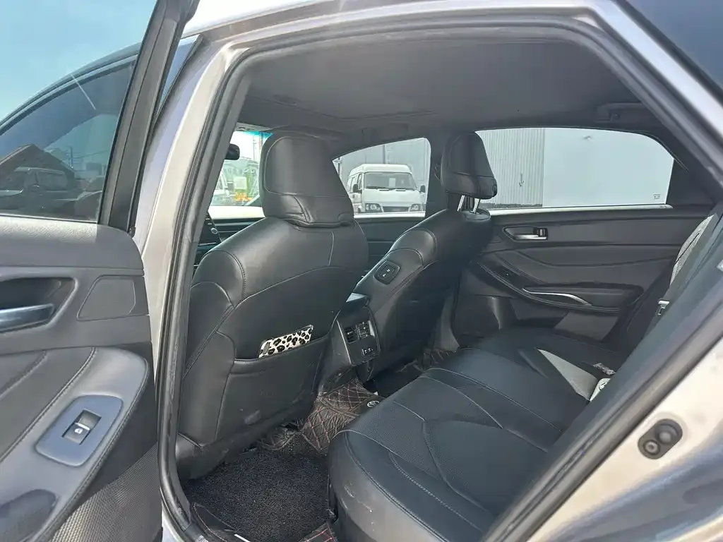 Toyota Avalon 2021 из CN, фото 8