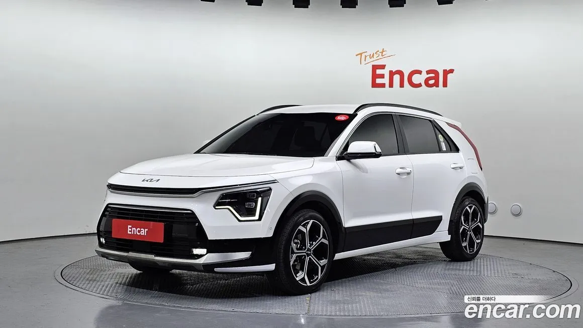 Kia Niro — фото 1