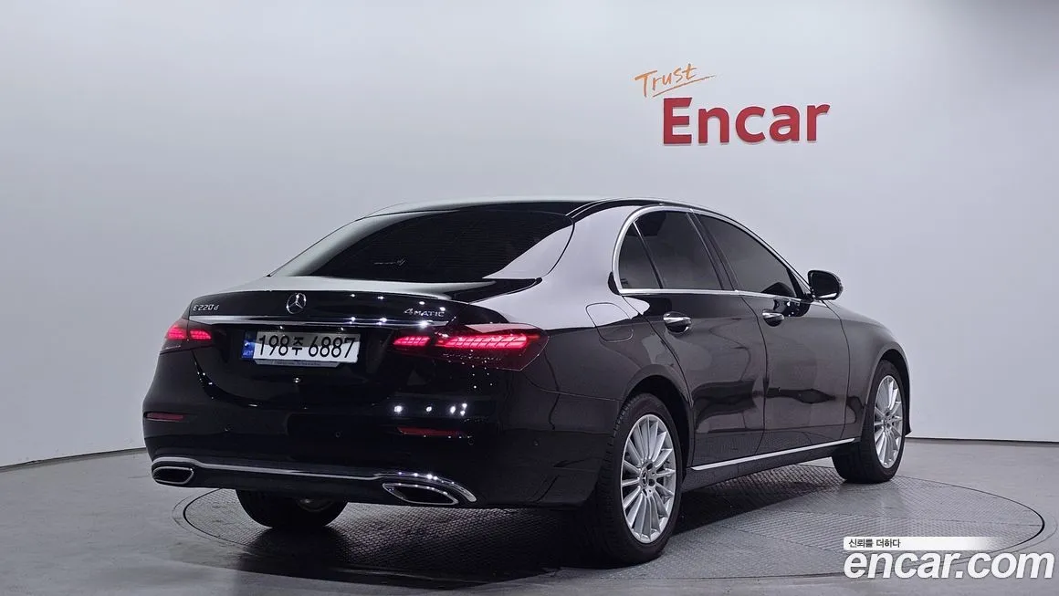 Mercedes-Benz E-Class 2023 из KR, фото 2
