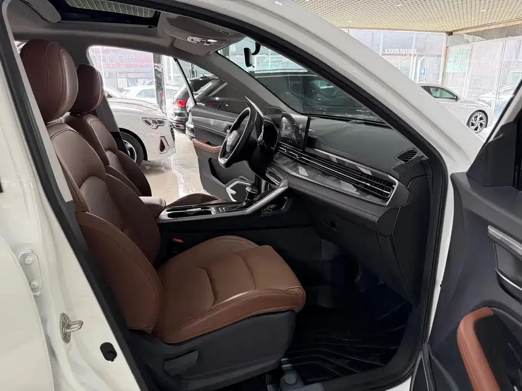 Geely Vision X6 2022 из CN, фото 2