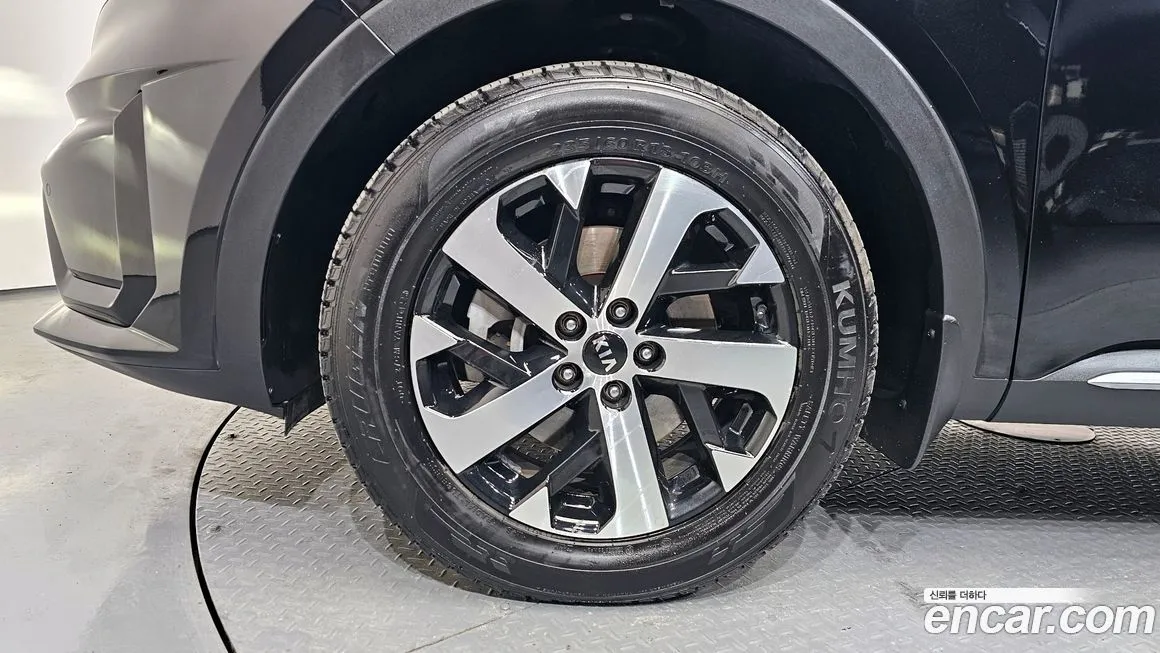Kia Sorento — фото 6