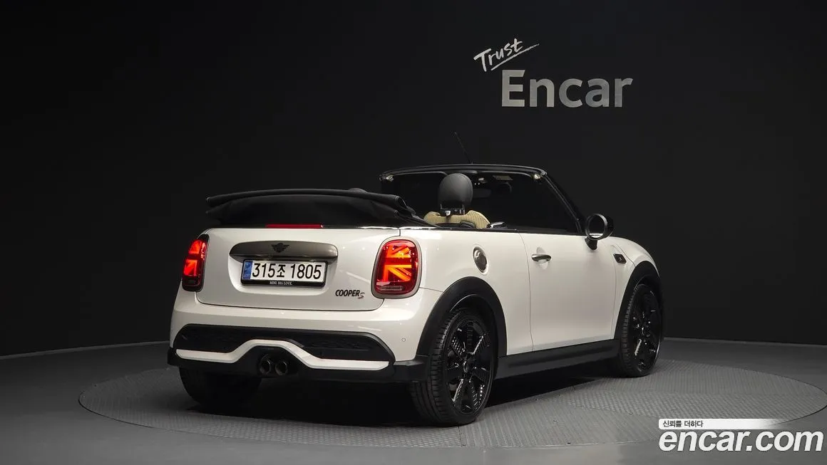 Mini Cooper Convertible 2024 из KR, фото 3