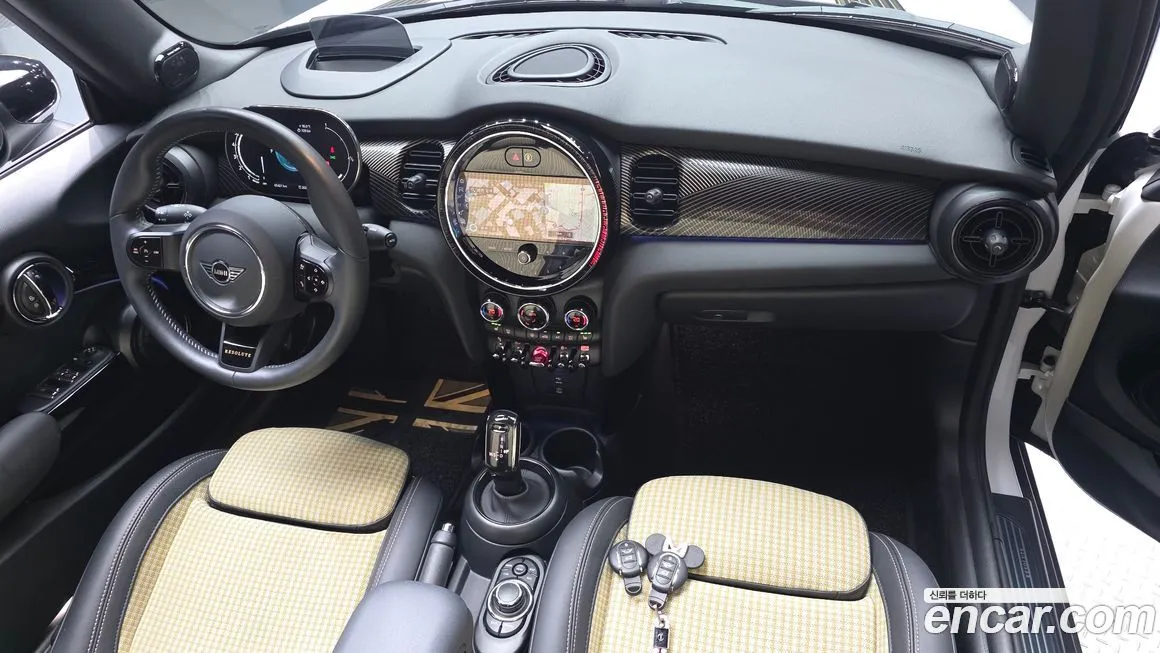 Mini Cooper Convertible 2024 из KR, фото 9