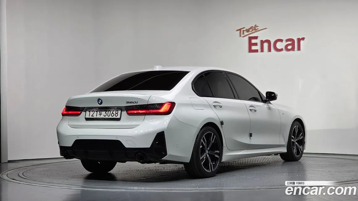 BMW 3-Series 2025 из KR, фото 2