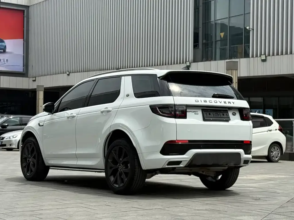 Land Rover Discovery Sport — фото 10