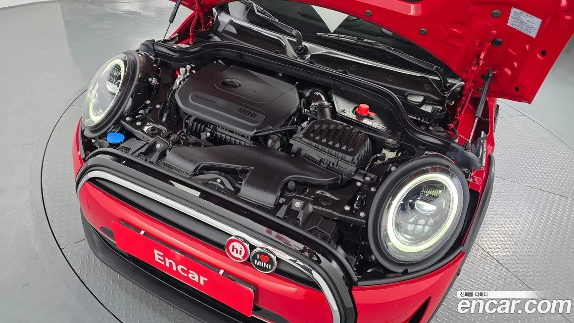 Mini Cooper Convertible 2024 из KR, фото 10