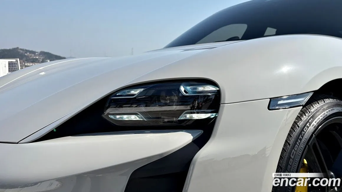 Porsche Taycan 2023 из KR, фото 7