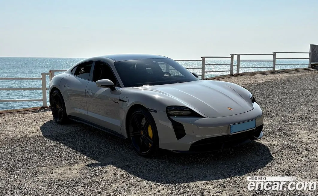 Porsche Taycan 2023 из KR, фото 8