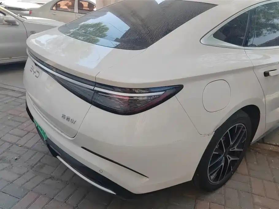 BYD Seal 07 DM-i 2024 из CN, фото 3