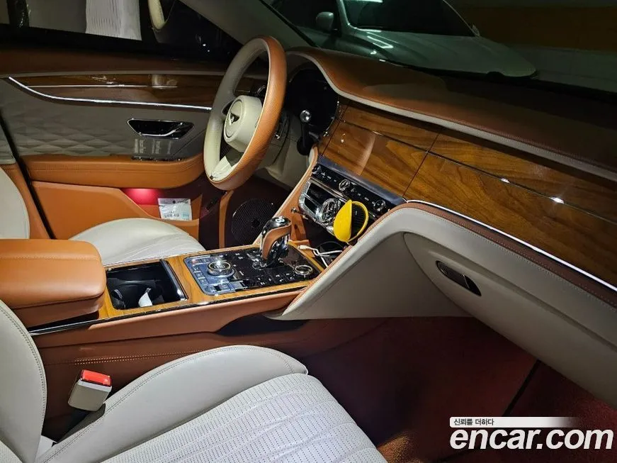 Bentley Flying Spur 2022 из KR, фото 6