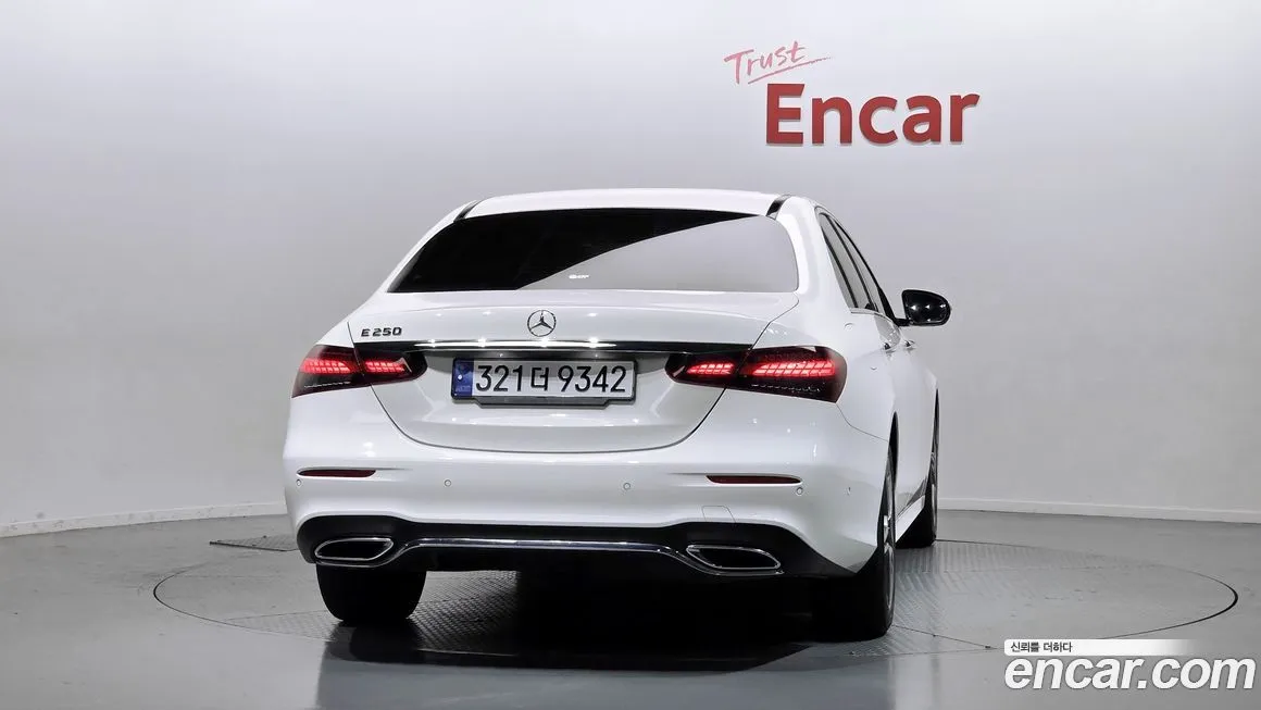 Mercedes-Benz E-Class 2023 из KR, фото 2
