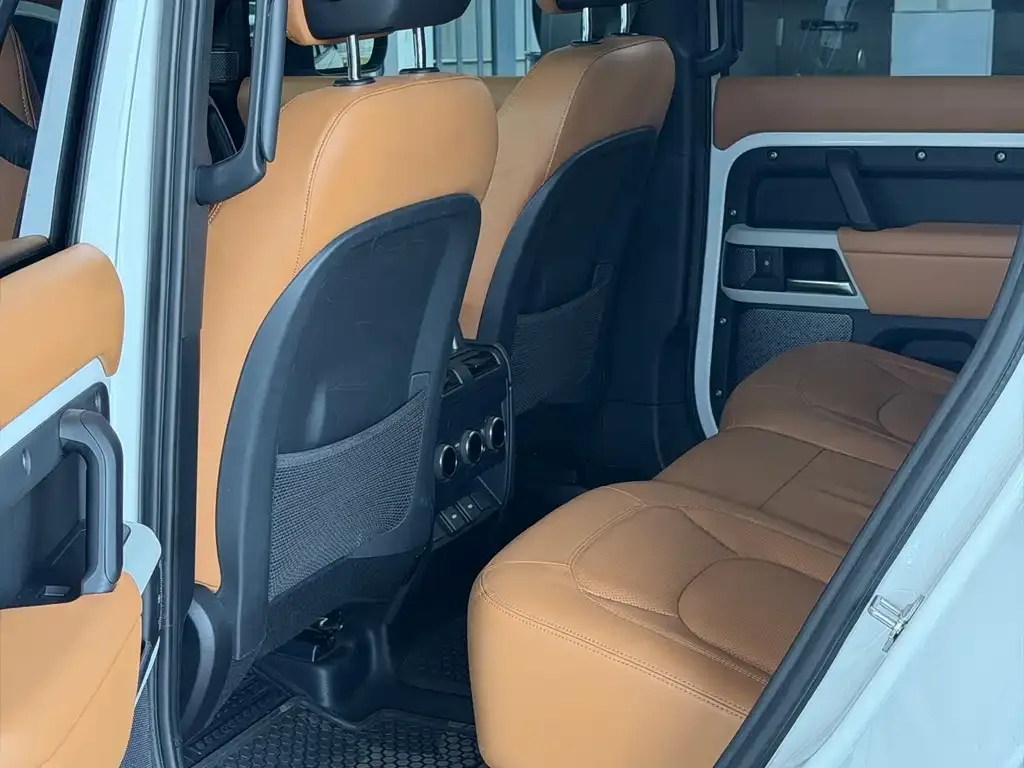 Land Rover Defender — фото 3