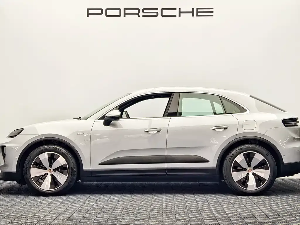Porsche Macan EV 2024 из CN, фото 2