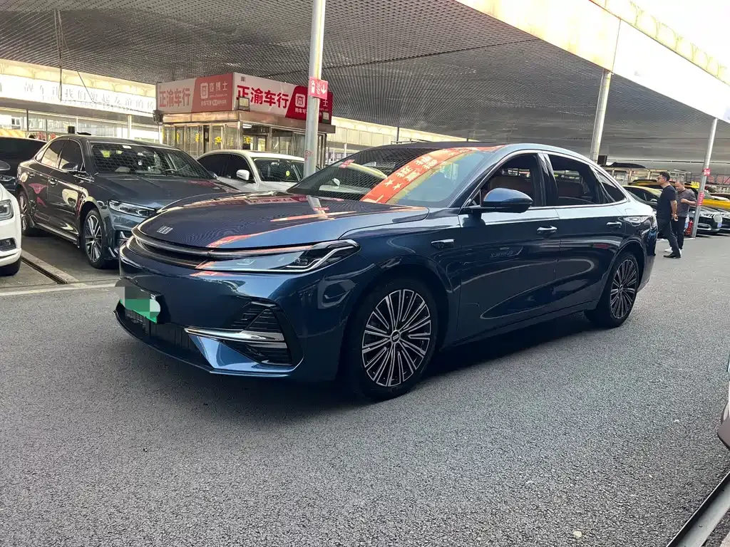 Geely Galaxy A7 — фото 1