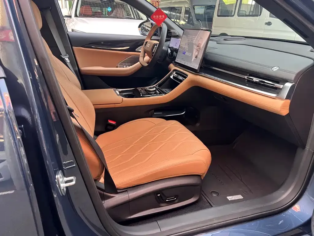 Geely Galaxy A7 — фото 9