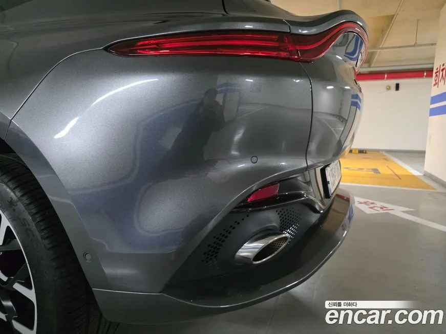 Aston Martin DBX 2021 из KR, фото 5