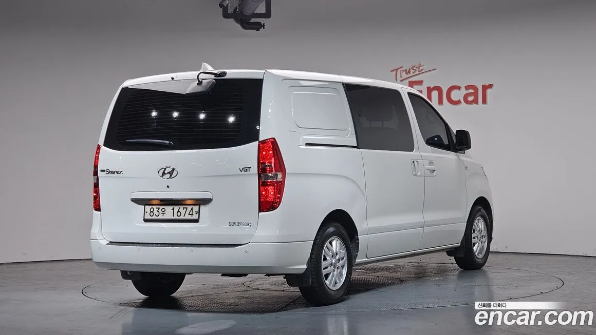 Hyundai Starex — фото 2