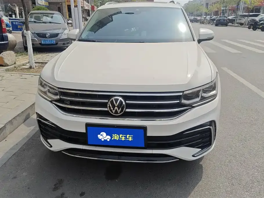 Volkswagen Tiguan L — фото 8