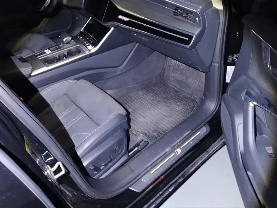 Audi A6 (Import) — фото 8