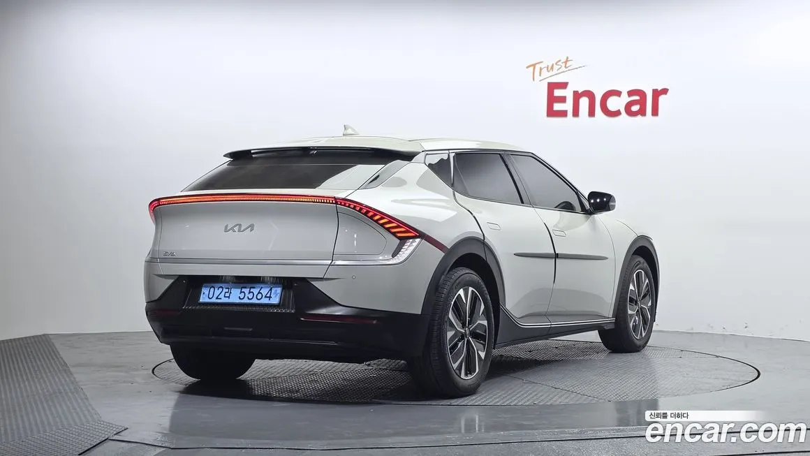 Kia EV6 2023 из KR, фото 8