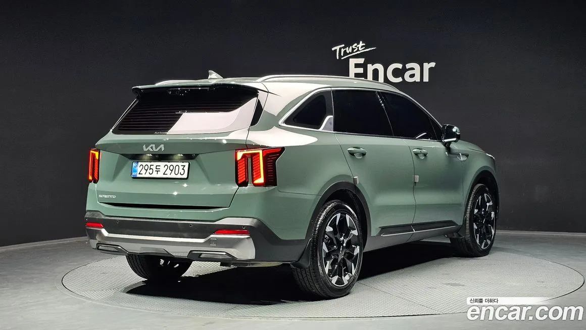 Kia Sorento — фото 10