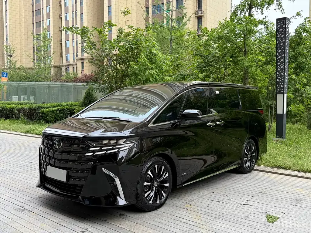 Toyota Alphard — фото 8