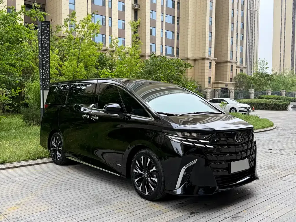Toyota Alphard — фото 6