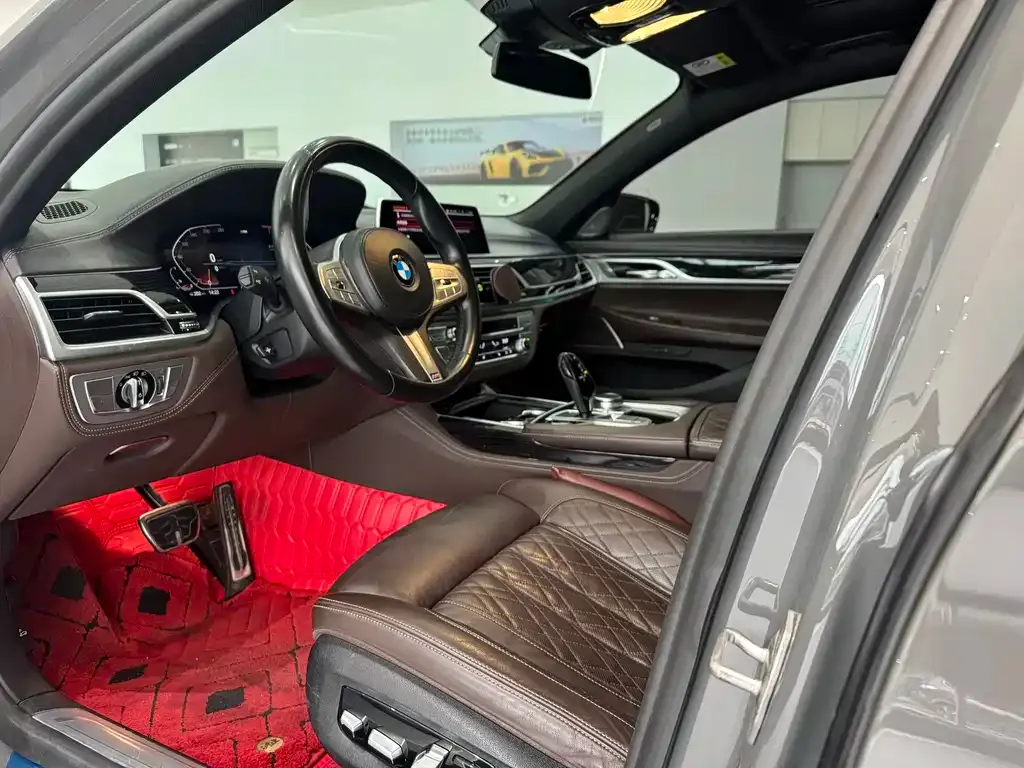 BMW 7 Series 2021 из CN, фото 9