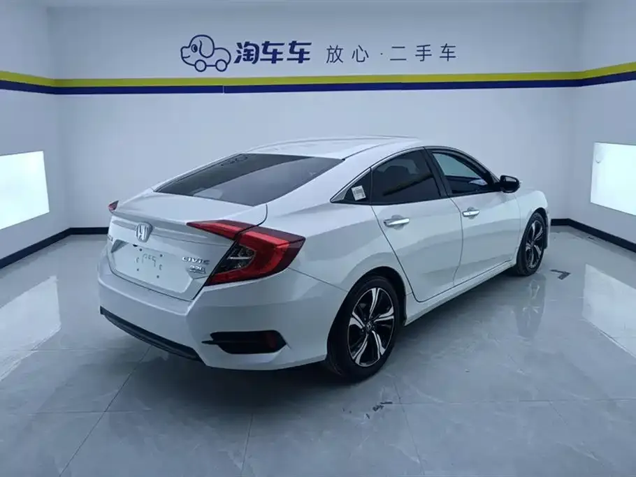 Honda Civic — фото 4