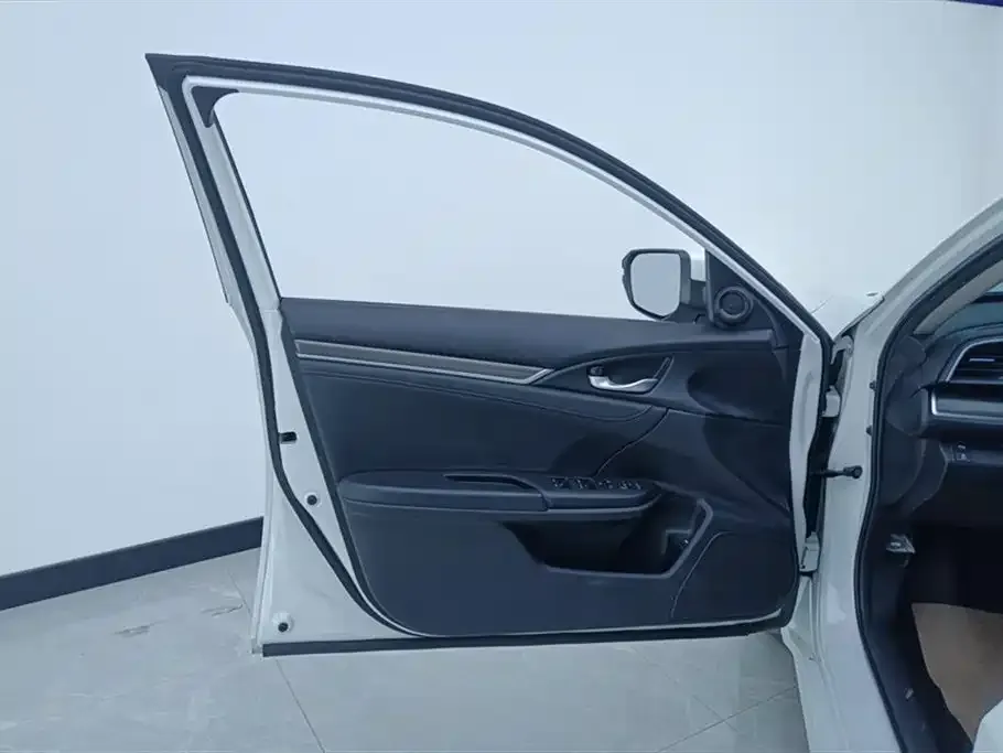 Honda Civic — фото 9