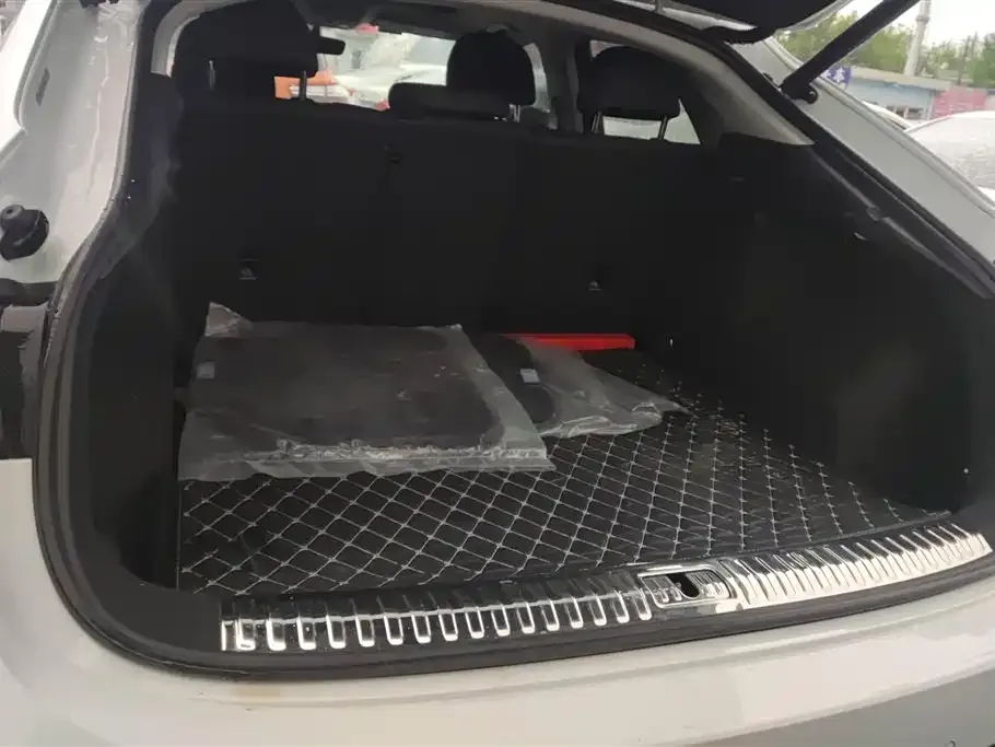 Audi Q3 Sportback — фото 10