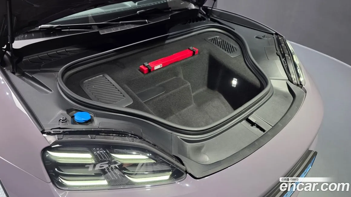 Porsche Macan 2025 из KR, фото 8
