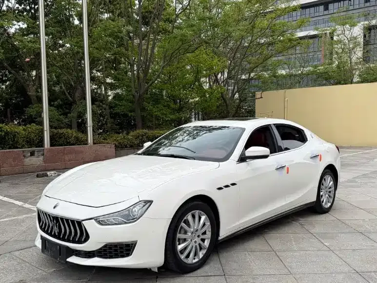 Maserati Ghibli — фото 1