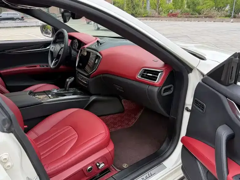 Maserati Ghibli — фото 9