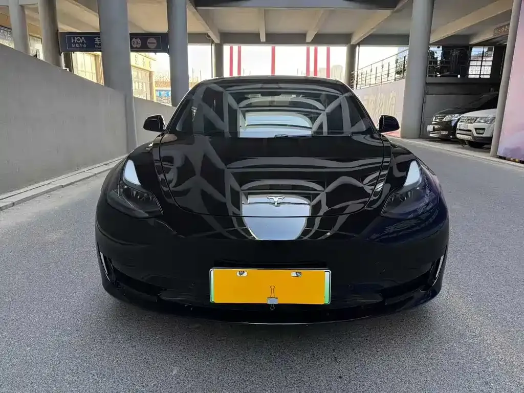 Tesla Model 3 — фото 9